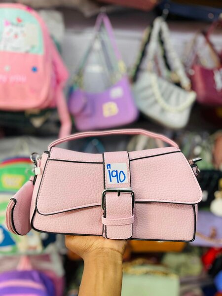 Ladies fancy hand bags pink