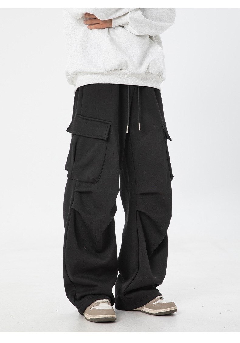 Спортивные штаны с большими карманами