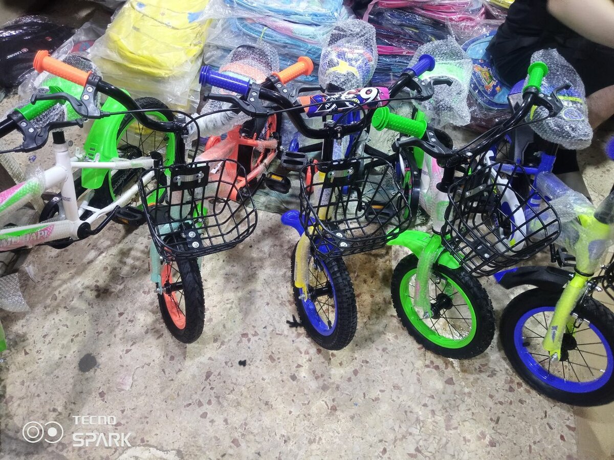 Vélo Enfant avec Stabilisateurs