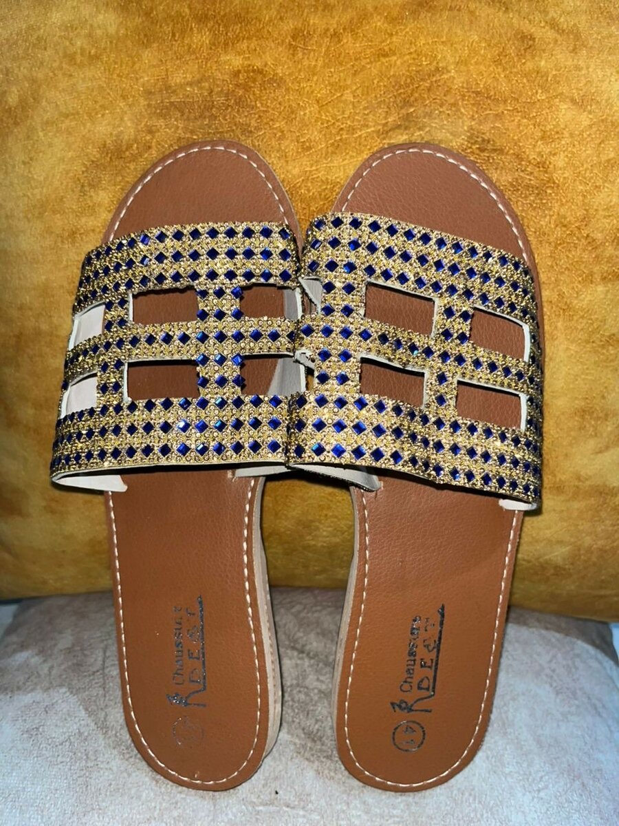 Sandales en cuir brodé pour femmes