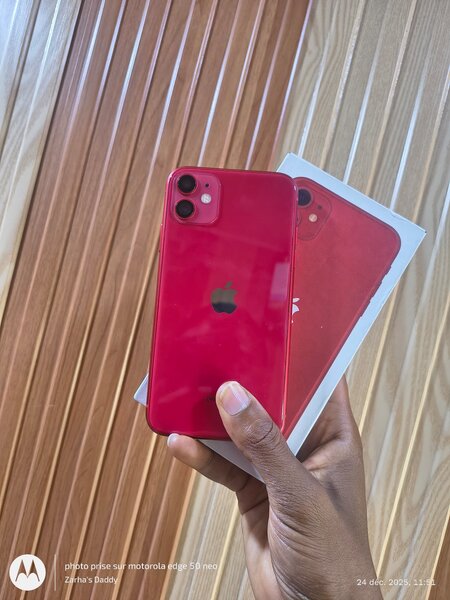 iPhone 11 simple rouge
