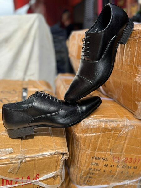 Chaussures habillées en cuir pour homme