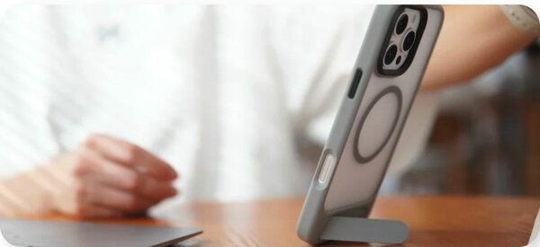 Coque iPhone 16 pro avec stand