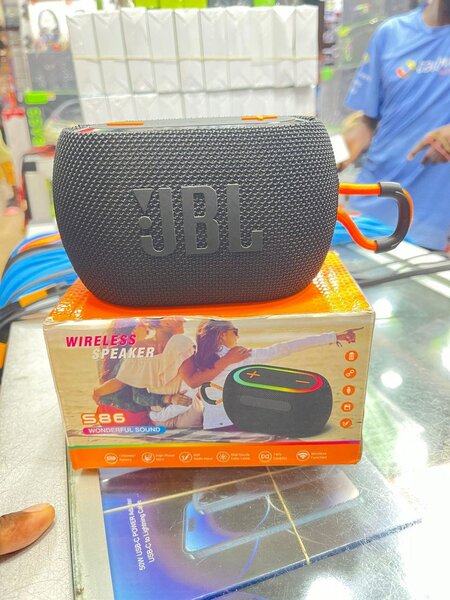 JBL S86