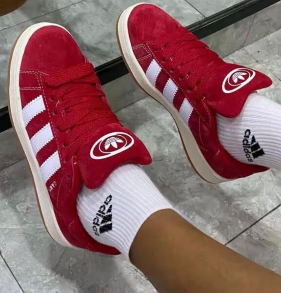 Chaussures rouges Adidas
