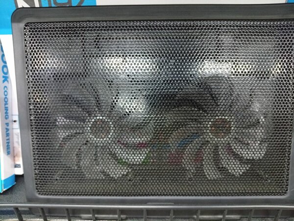 Support refroidisseur PC