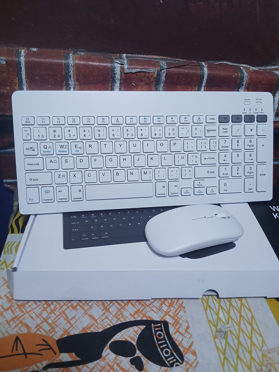 Clavier et souris rechargeable