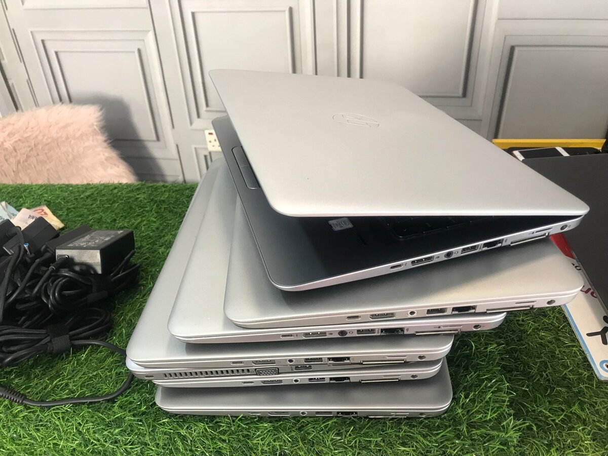 Hp Elitebook 830 G4 core i5 6th gen