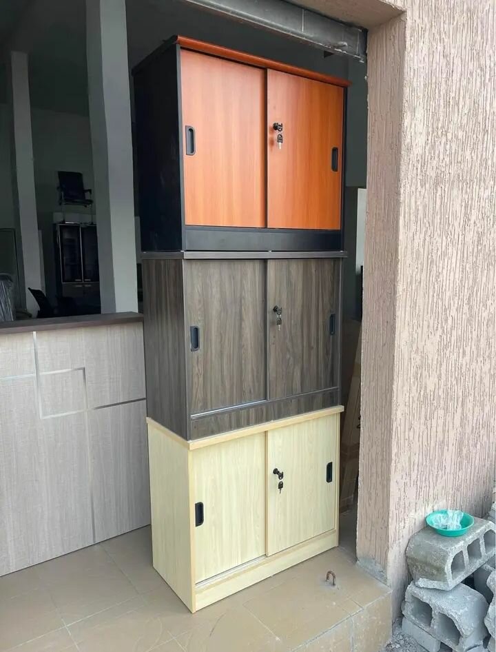 Armoires de rangement empilables