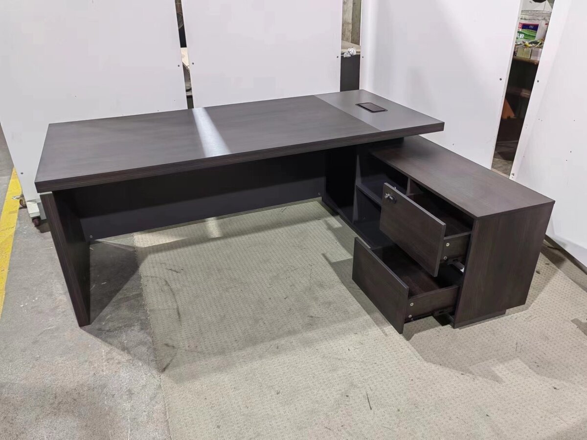 WN-103 Bureau Directeur