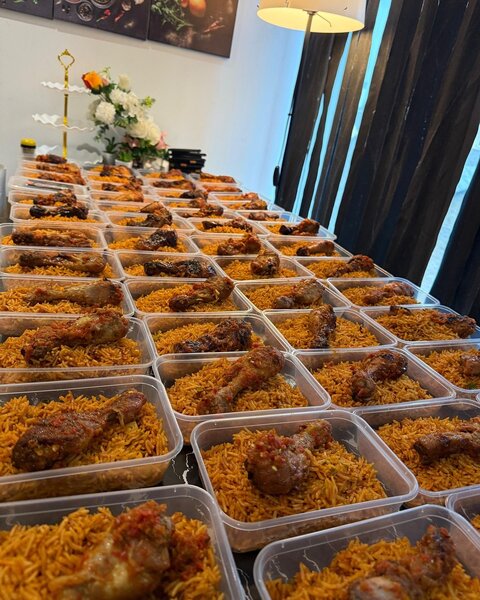 Délicieux Riz Jollof à Emporter