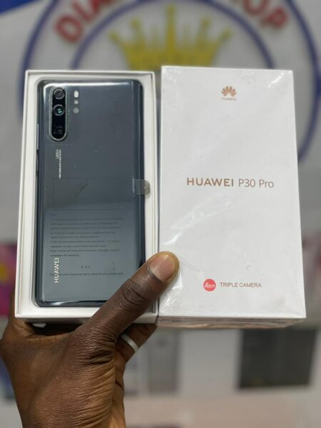 HUAWEI P30 PRO NEUF 128GIGA/8GIGA RAM
