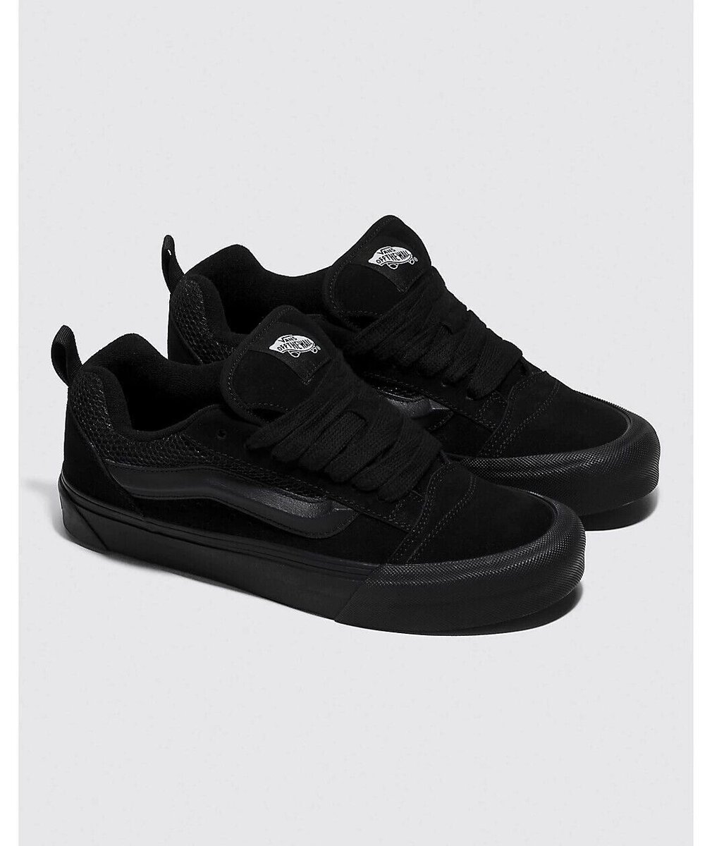 Vans noires