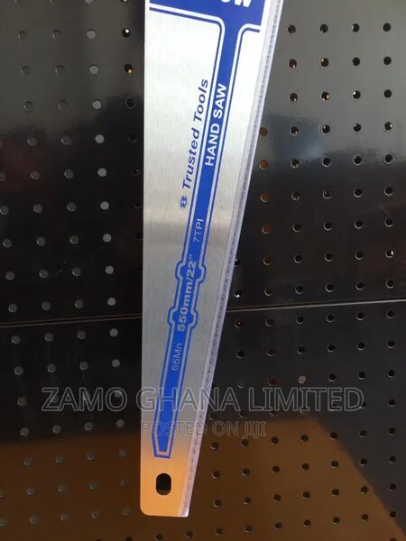 Scie à main robuste 24''