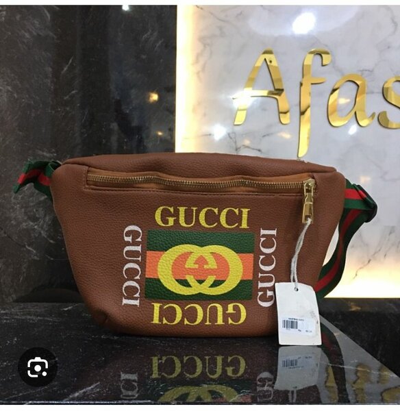 Sac banane stylé en cuir