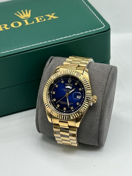 Montre Rolex de luxe dorée