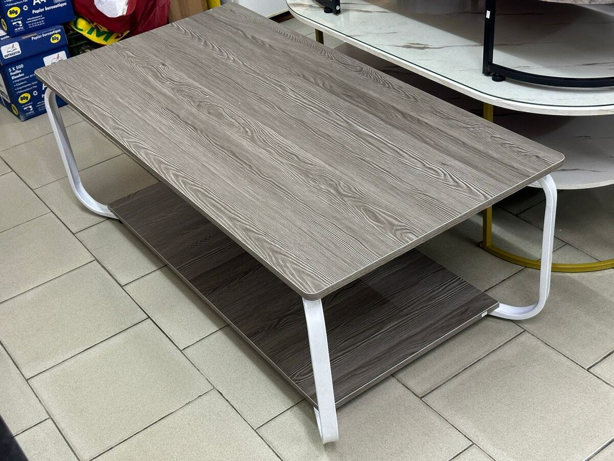 Table centrale disponible
