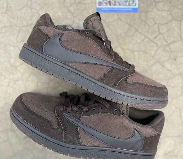 Jordan 1 low Travis Scott