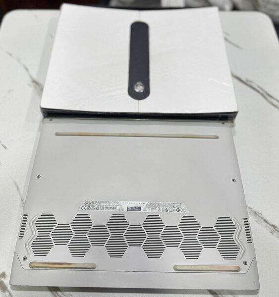 alienware x14 core i7 12th gén