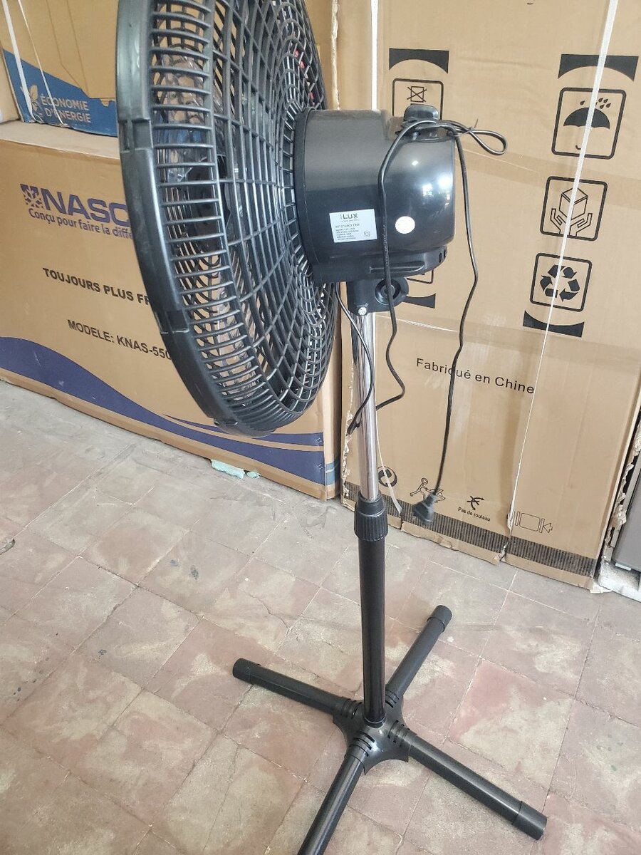 Ventilateur sur pied réglable
