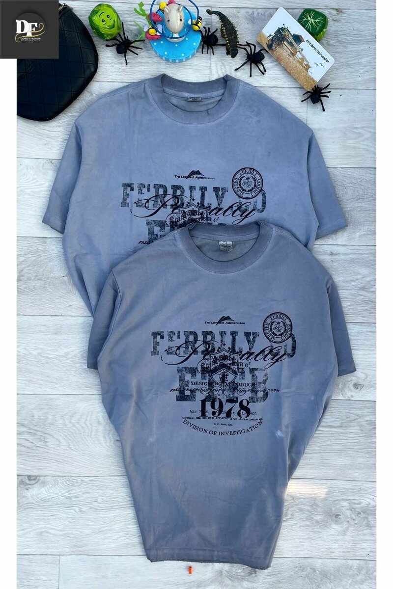 T-shirts gris modernes