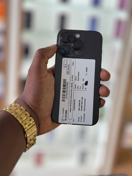 iPhone 14 Pro 128 Giga Et iPhone 11 simple 64 Gb