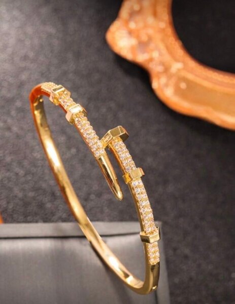 Bracelet clou luxe serti
