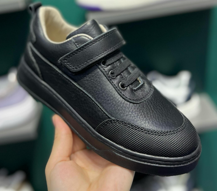 Шикарные кеды из натуральной кожи для мальчиков 📚