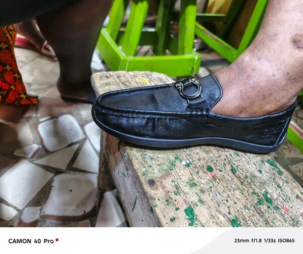 Mocassins en cuir noir élégant