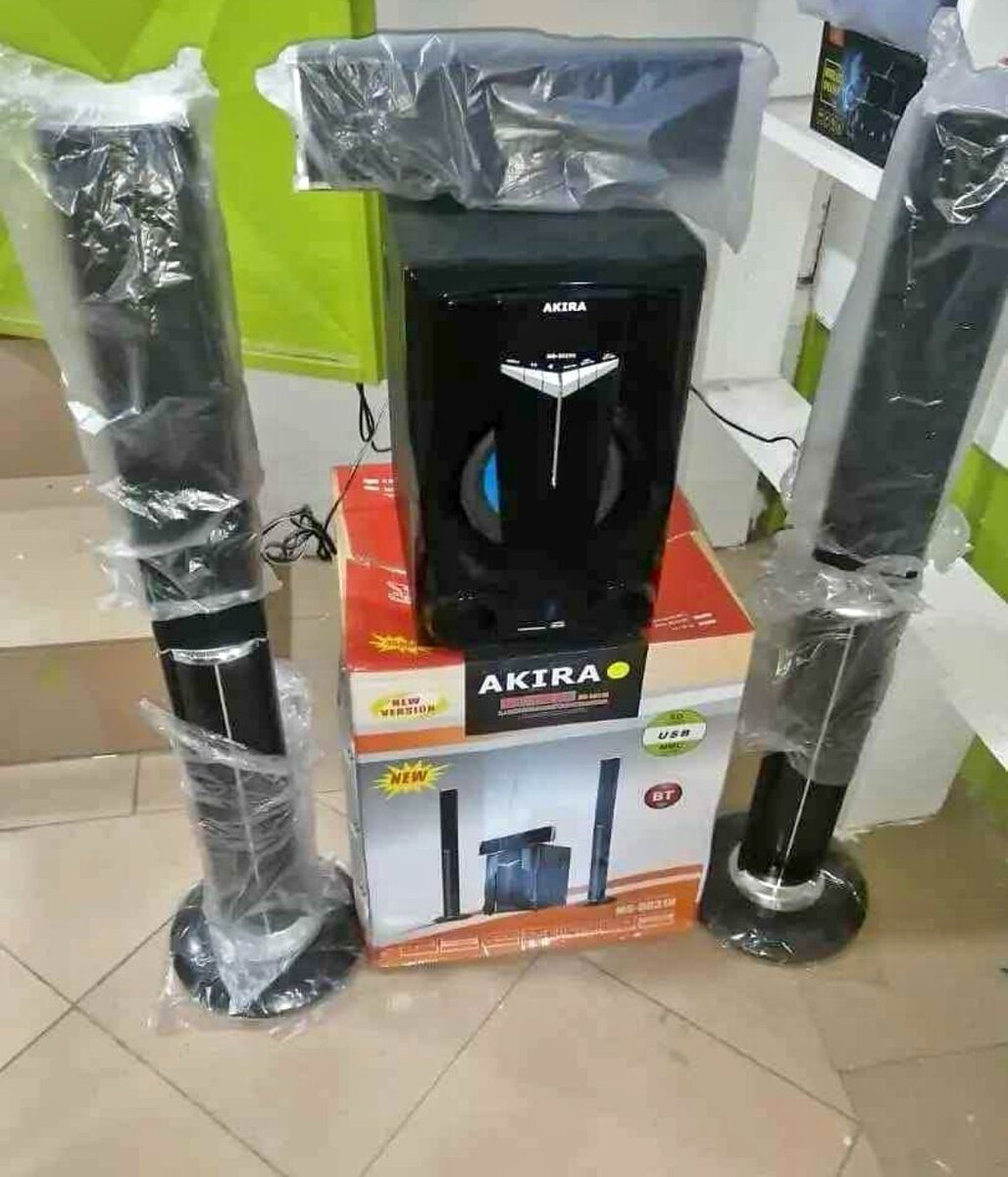 Akira MINIE CHAINE AKIRA TRES BONC