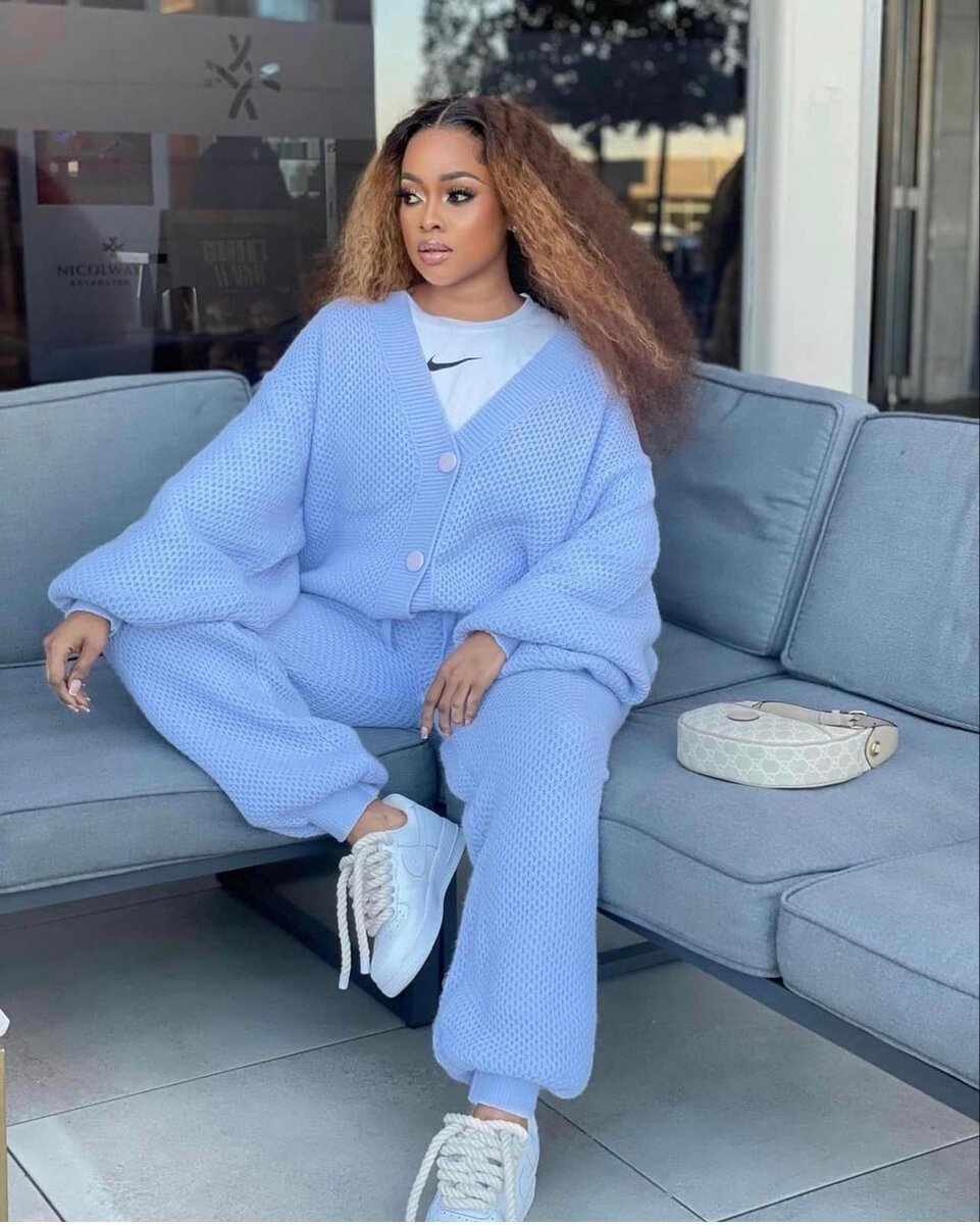 Women's suit, pants + sweater, color blue