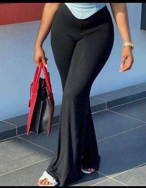 Pantalon évasé taille haute chic