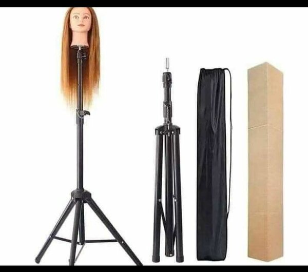 Tête à coiffer avec trépied