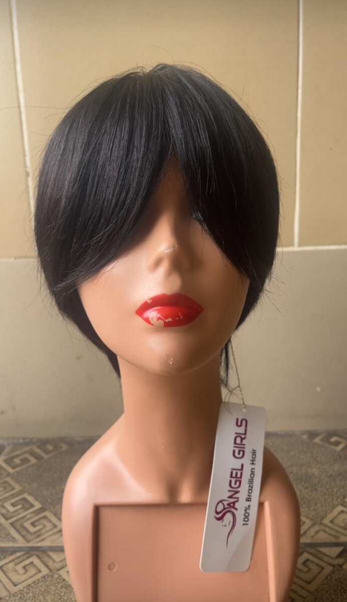 Perruque courte noire élégante