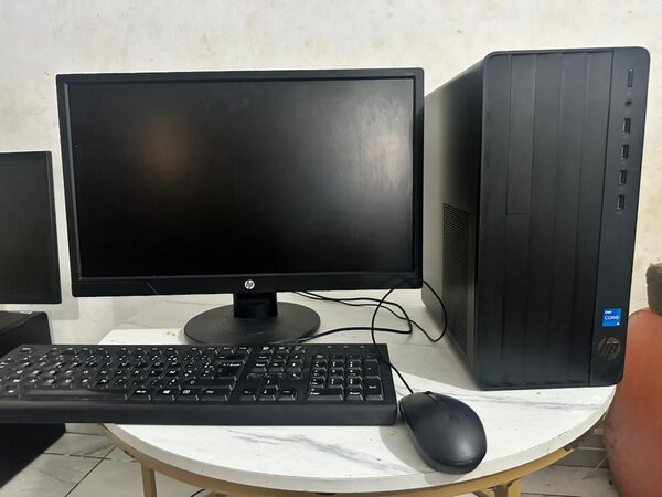 Ordinateur de bureau HP Pro