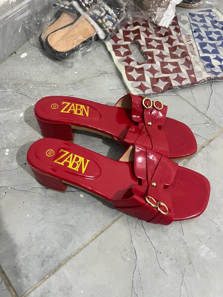 Mules rouges élégantes femme