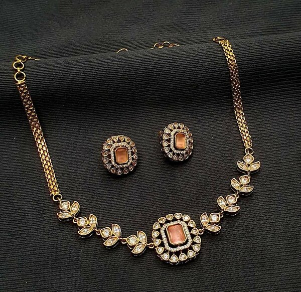 Ladies Necklace and earrings set