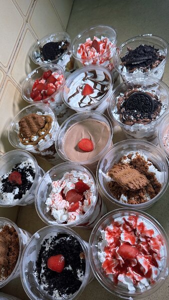 Coupes dessert chocolat fraise