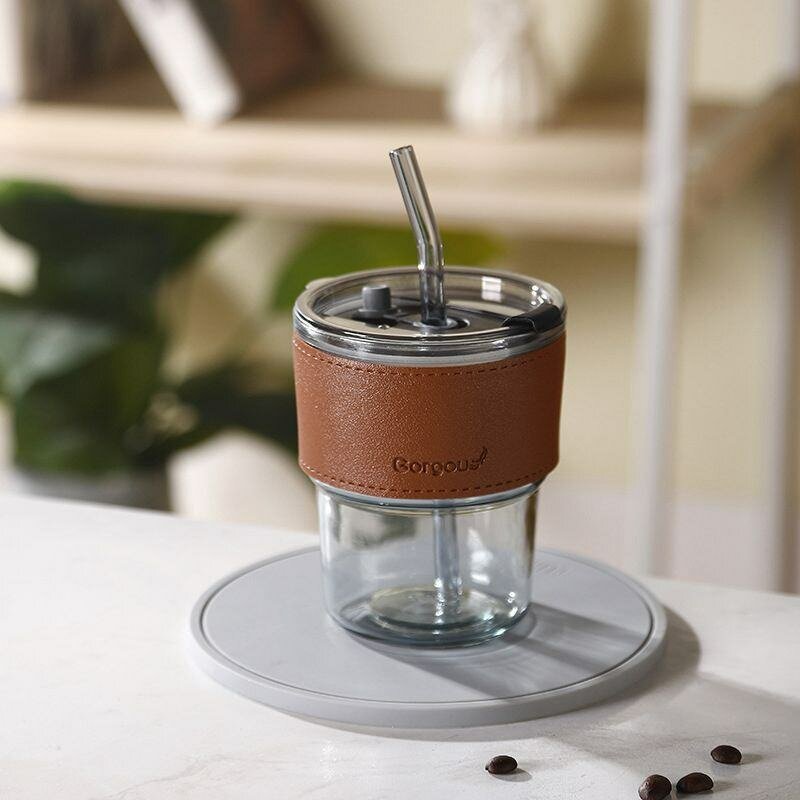 Tasse réutilisable avec manchon en cuir