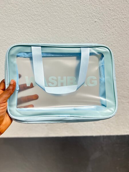 Trousse de toilette transparente