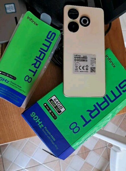 Infinix Smart 8 64GB 90Hz