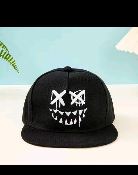 Casquette Snapback Au Visage Sourire