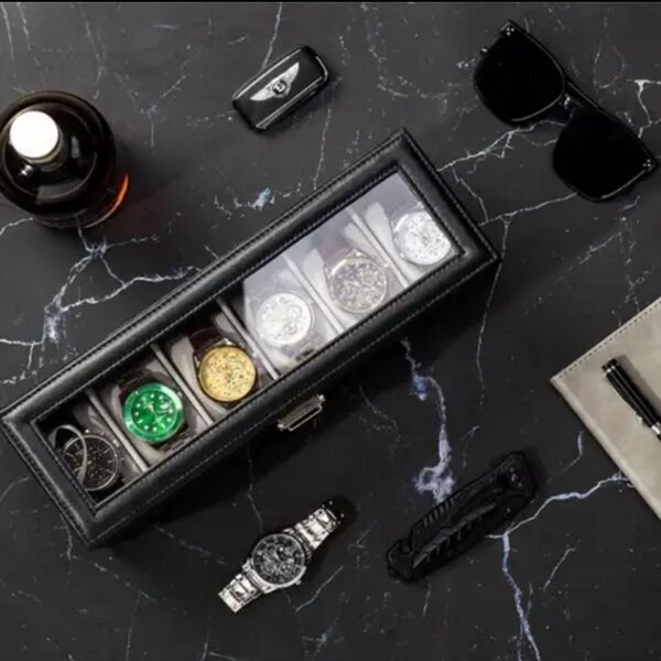 Boite de montre en cuir