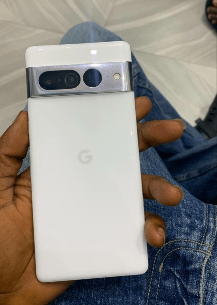 Google pixel 7pro 128gb/12ram 5000mAh battery capacity