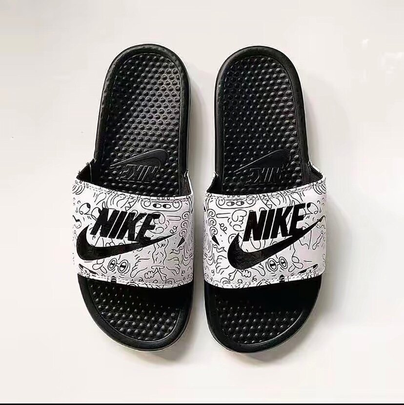 Sandales de plage Nike
