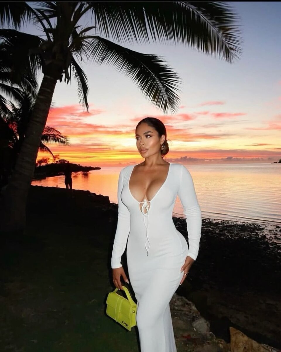 Robe moulante élégante femme