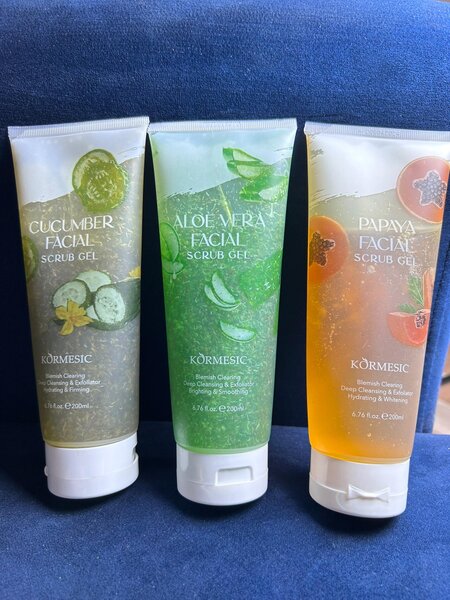 Papaya facial scrub gel