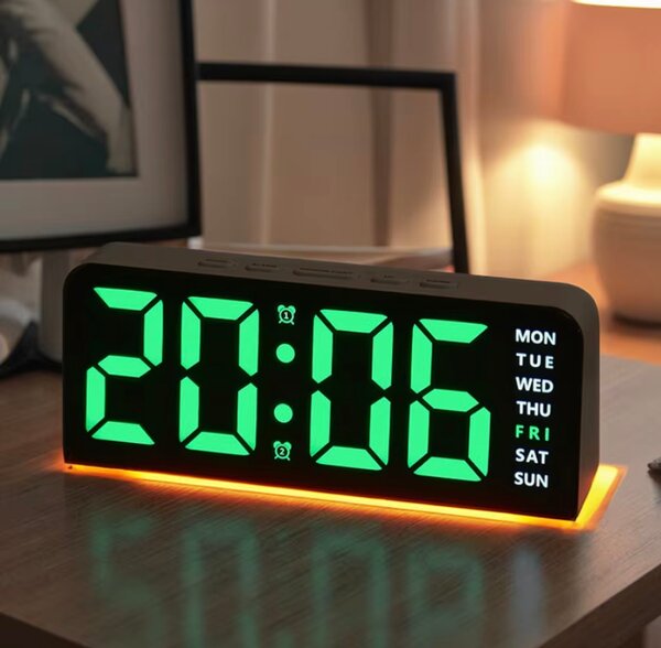 Réveil numérique LED moderne