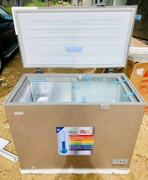 Congélateur rapide et spacieux