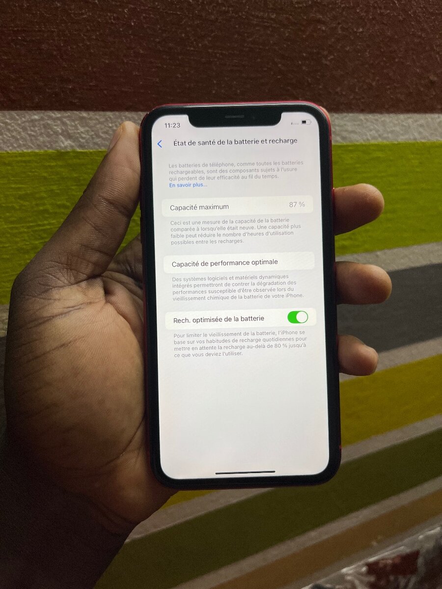 iPhone 11 rouge 64gb